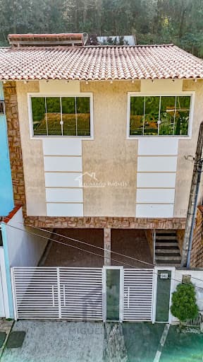 Casa 03 Dorm/Suite/Quintal. em JD Carolina - Volta Redonda